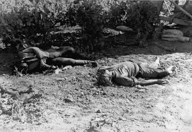 dead_german_paratroopers_crete_1941-_da12685f