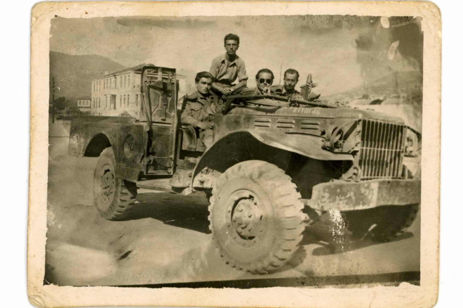 Στρατιώτες με όχημα του 507 στη Φλώρινα, 1949
