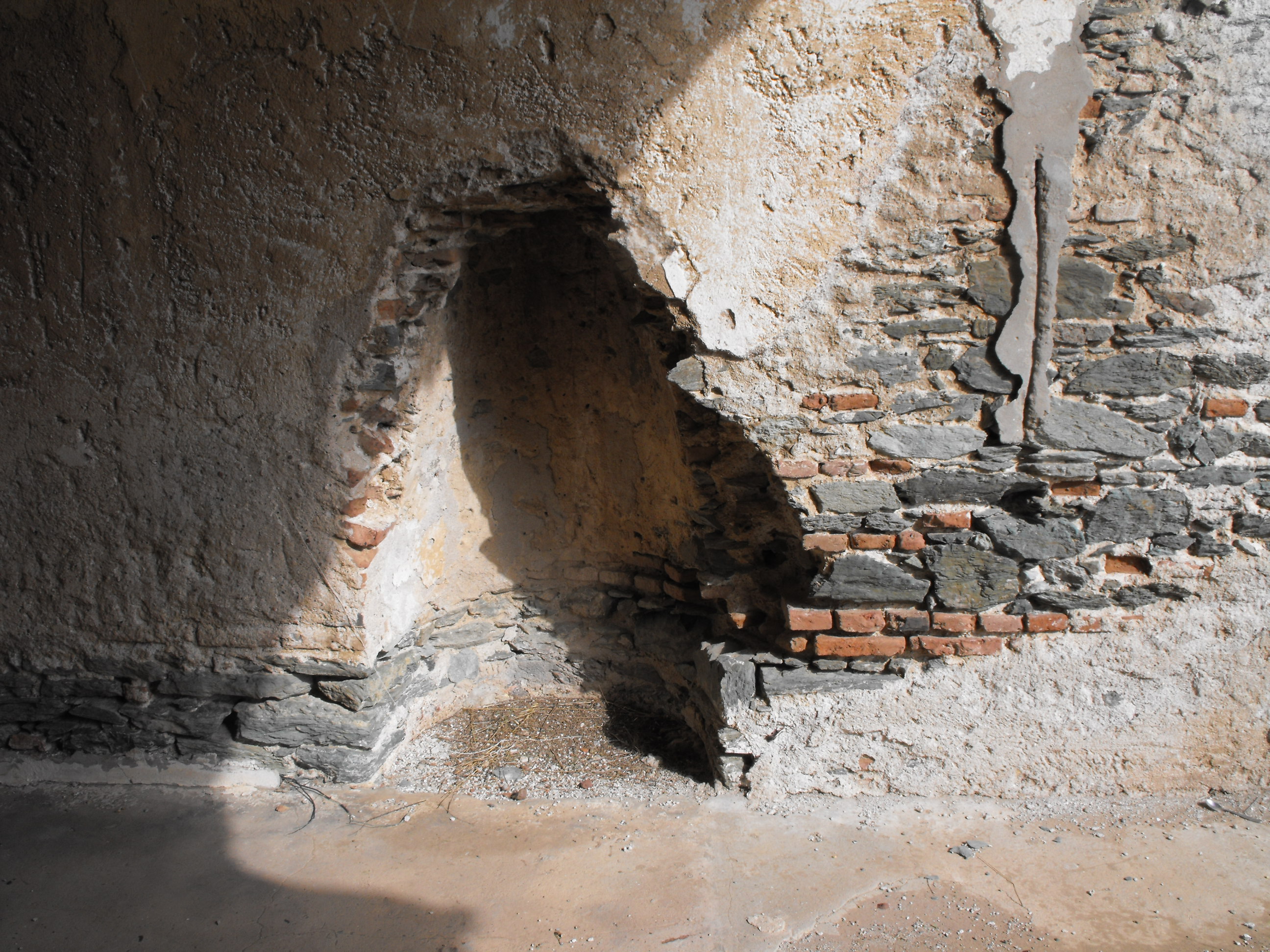 ΚΑΡΑΜΠΟΥΡΝΟΥ - Εστια θερμανσης προσωπικου