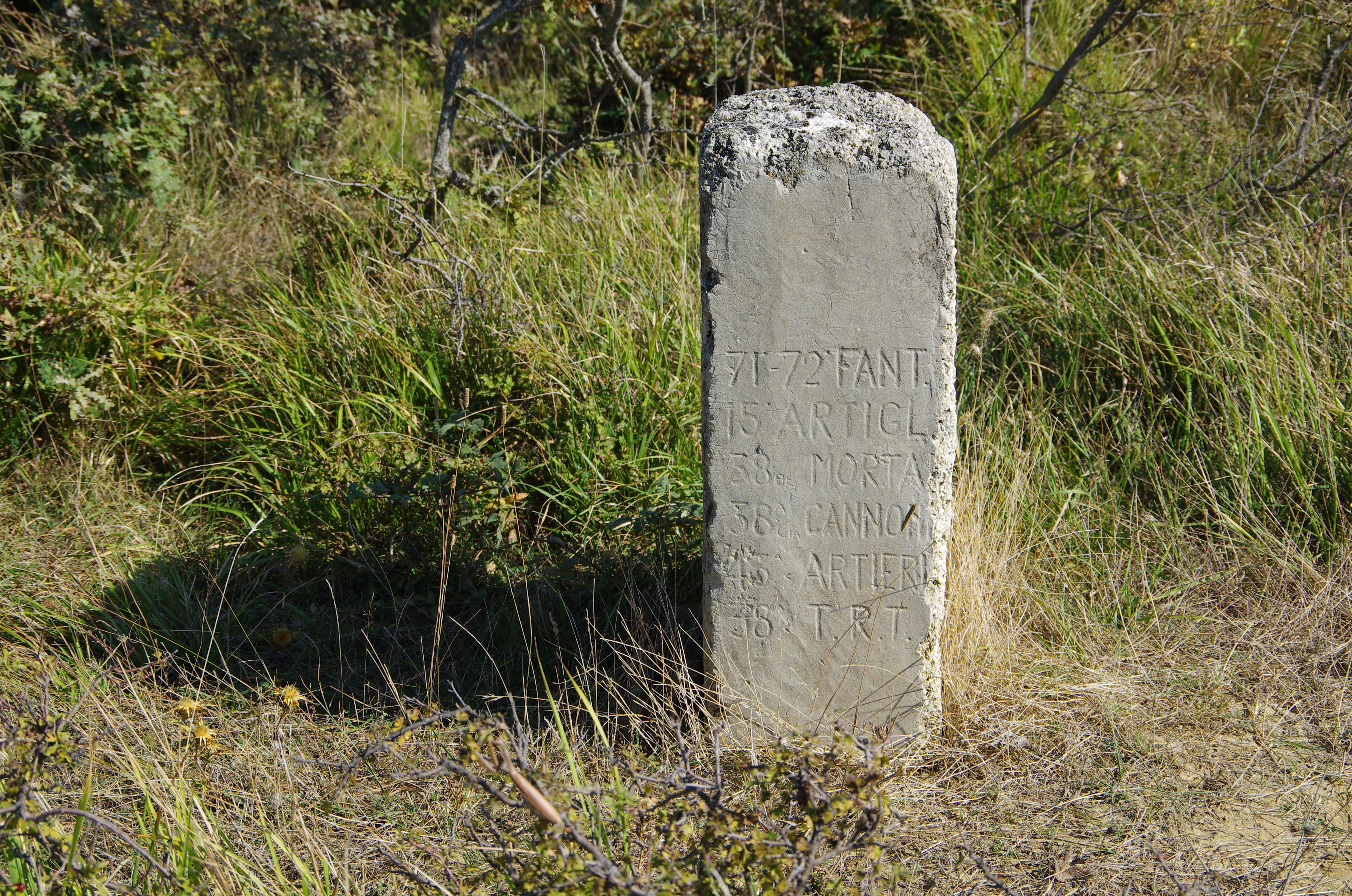 ο,τι εχει απομεινει απο το ιταλικο μνημειο που ανηγειραν οι συμπολεμιστες των πεσοντων