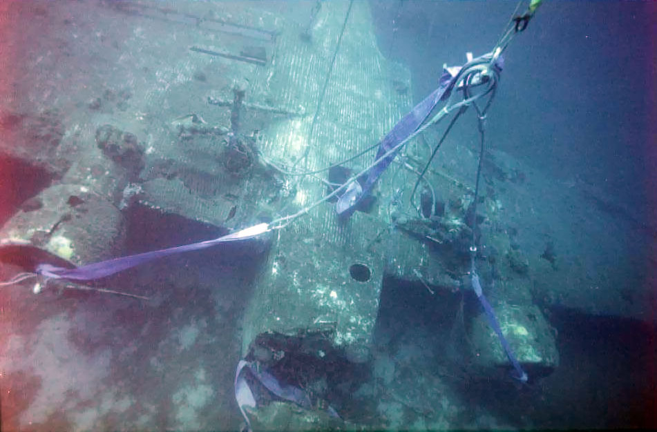 The Ju52, during the initial stages of the salvage operation. PHOTO: www.haf.gr