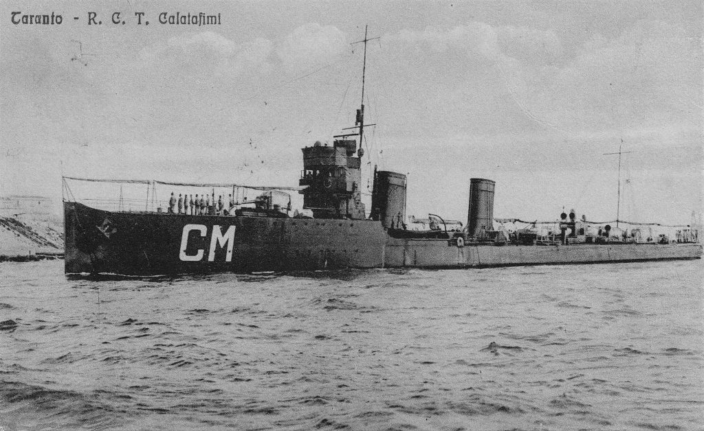 Destroyer Calatafimi, late in the twenties (Author's Collection)