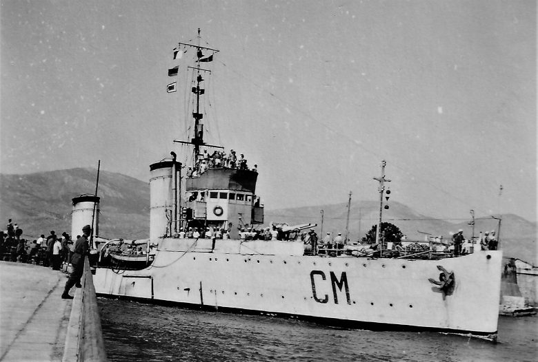 Torpedo boat Calatafimi putting into Iraklion port in 1942 (Author's Collection)